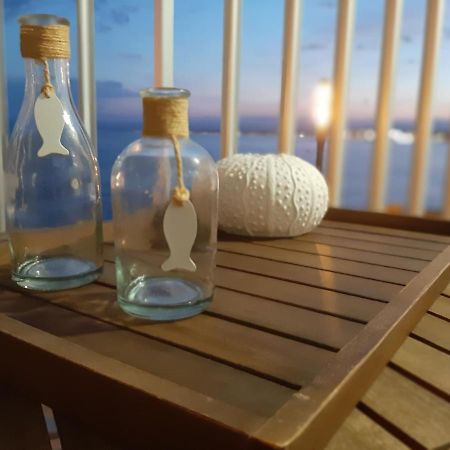 Apartamento Acantilados Vistas Mar Салоу Екстериор снимка