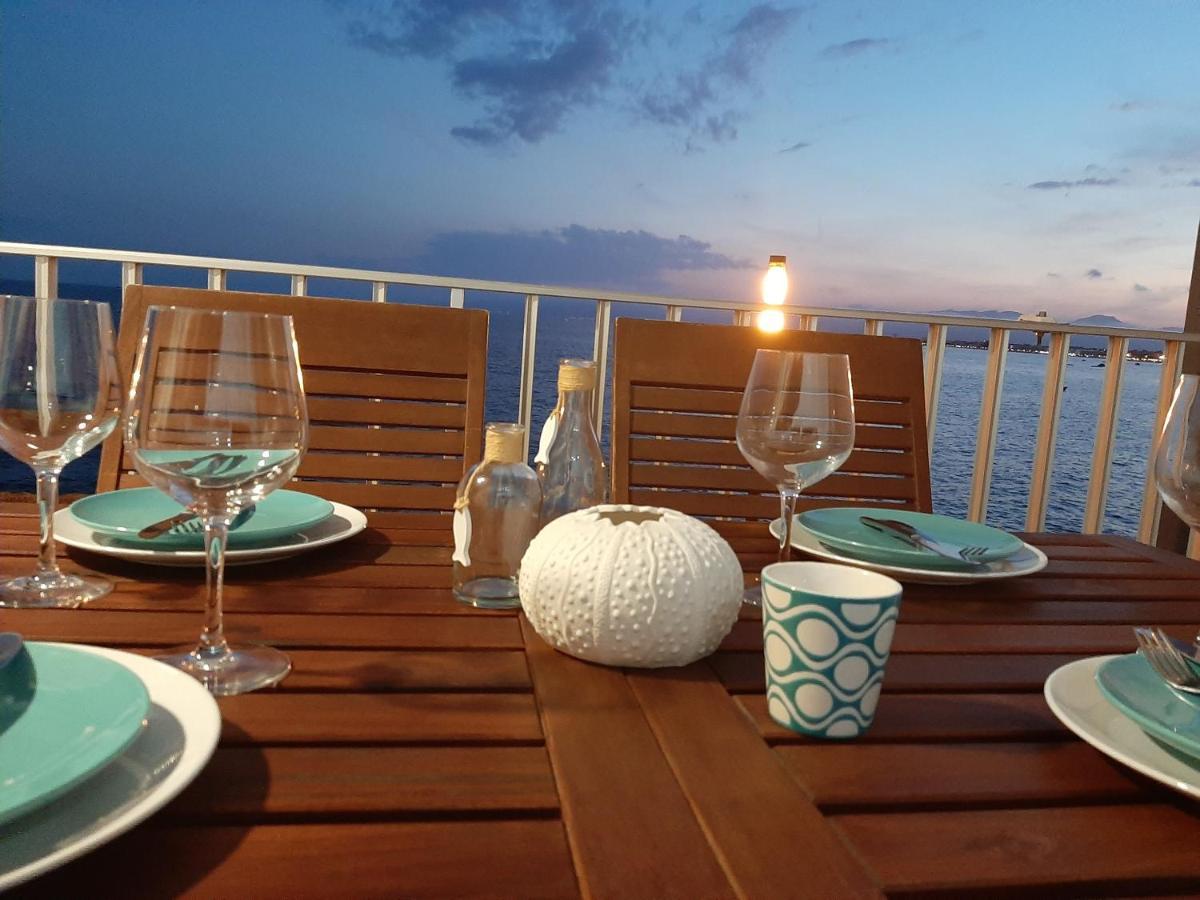 Apartamento Acantilados Vistas Mar Салоу Екстериор снимка
