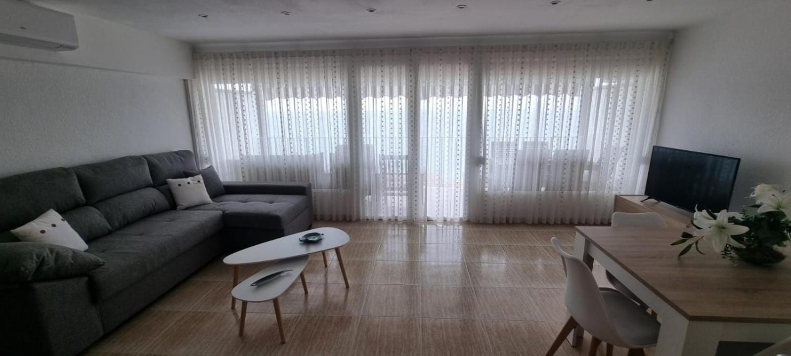 Apartamento Acantilados Vistas Mar Салоу Екстериор снимка