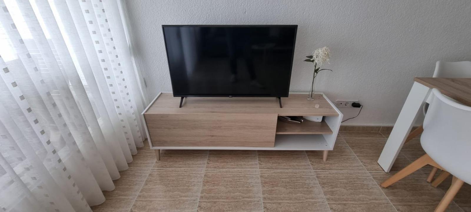 Apartamento Acantilados Vistas Mar Салоу Екстериор снимка