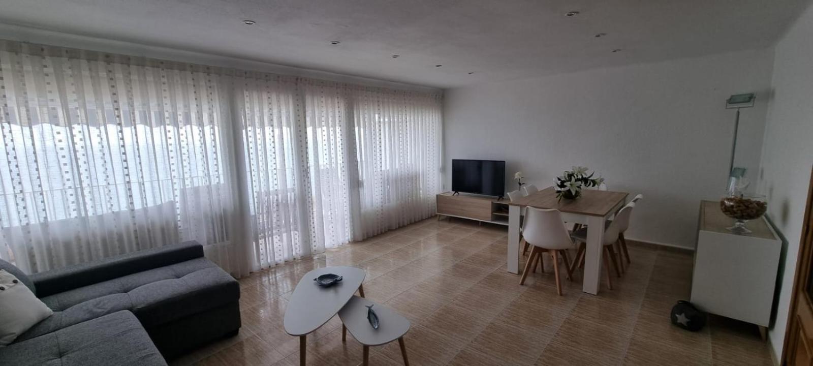 Apartamento Acantilados Vistas Mar Салоу Екстериор снимка