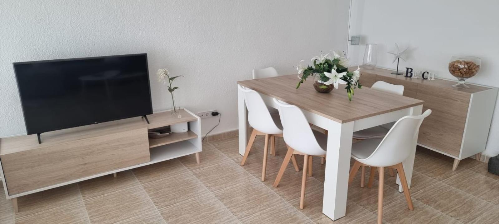 Apartamento Acantilados Vistas Mar Салоу Екстериор снимка